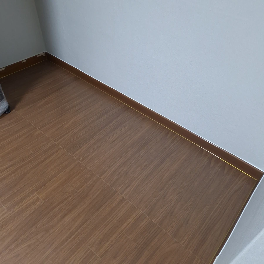 은평 마루 찍힘 보수 시공 사진